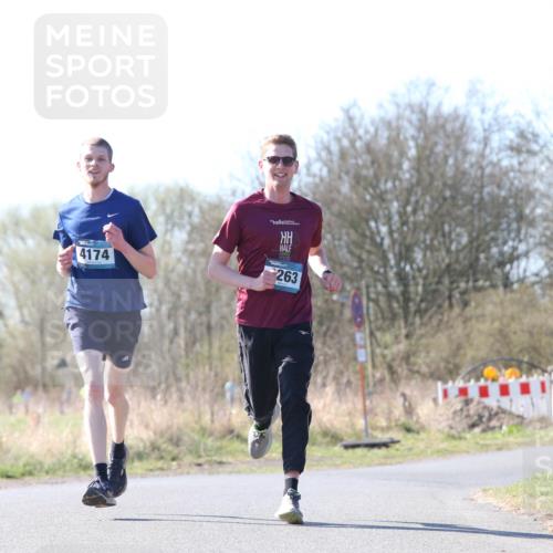 06.04.2025 - 44. Internationalen Wilhelmsburger Insellauf Jannik Wohlers http://msf.ph/oto/7621611 06.04.2025 10:14:23 Laufen 4174, 263 meine-sportfotos.de