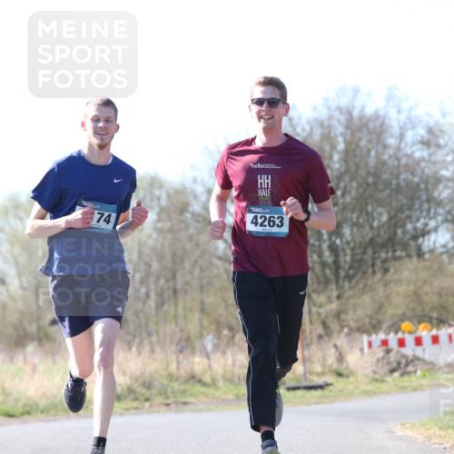 06.04.2025 - 44. Internationalen Wilhelmsburger Insellauf Jannik Wohlers http://msf.ph/oto/7621613 06.04.2025 10:14:24 Laufen 74, 4263 meine-sportfotos.de