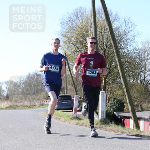 06.04.2025 - 44. Internationalen Wilhelmsburger Insellauf Jannik Wohlers http://msf.ph/oto/7621626 06.04.2025 10:14:26 Laufen 4174, 4263 meine-sportfotos.de