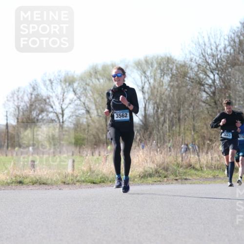 06.04.2025 - 44. Internationalen Wilhelmsburger Insellauf Jannik Wohlers http://msf.ph/oto/7621634 06.04.2025 10:14:38 Laufen 3562, 3443, 272 meine-sportfotos.de