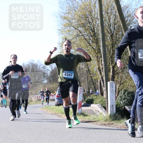 06.04.2025 - 44. Internationalen Wilhelmsburger Insellauf Jannik Wohlers http://msf.ph/oto/7621675 06.04.2025 10:14:52 Laufen 5108, 4310, 4347, 3051 meine-sportfotos.de