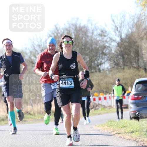 06.04.2025 - 44. Internationalen Wilhelmsburger Insellauf Jannik Wohlers http://msf.ph/oto/7621694 06.04.2025 10:14:55 Laufen 3741, 35, 4413, 31, 4323 meine-sportfotos.de