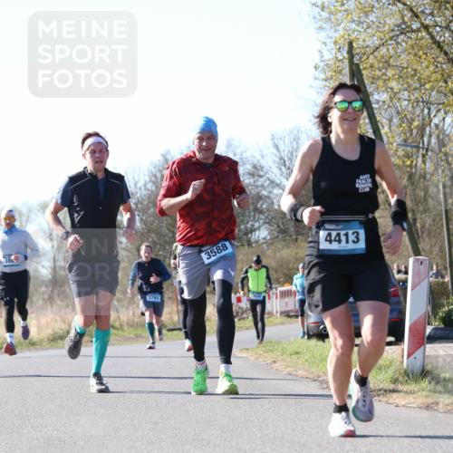 06.04.2025 - 44. Internationalen Wilhelmsburger Insellauf Jannik Wohlers http://msf.ph/oto/7621705 06.04.2025 10:14:57 Laufen 3741, 386, 3793, 3588, 4413 meine-sportfotos.de
