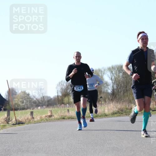 06.04.2025 - 44. Internationalen Wilhelmsburger Insellauf Jannik Wohlers http://msf.ph/oto/7621708 06.04.2025 10:14:58 Laufen 3741, 3808, 4927, 3588 meine-sportfotos.de