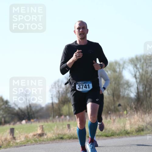 06.04.2025 - 44. Internationalen Wilhelmsburger Insellauf Jannik Wohlers http://msf.ph/oto/7621713 06.04.2025 10:14:58 Laufen 3741, 379 meine-sportfotos.de