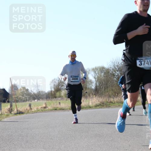 06.04.2025 - 44. Internationalen Wilhelmsburger Insellauf Jannik Wohlers http://msf.ph/oto/7621721 06.04.2025 10:15:01 Laufen 3808, 3741, 17, 31, 4321 meine-sportfotos.de