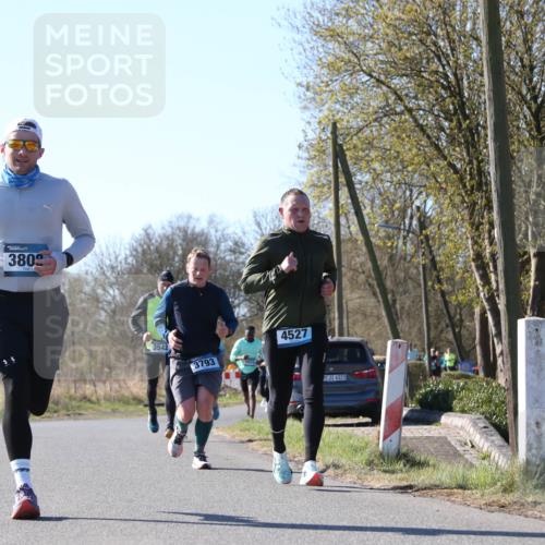 06.04.2025 - 44. Internationalen Wilhelmsburger Insellauf Jannik Wohlers http://msf.ph/oto/7621728 06.04.2025 10:15:02 Laufen 380, 3542, 3793, 4527, 31, 4321 meine-sportfotos.de