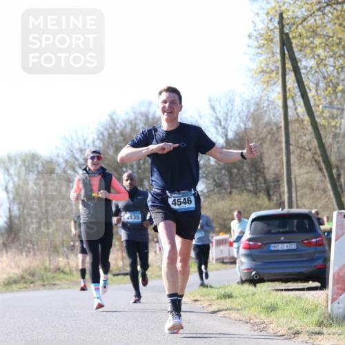 06.04.2025 - 44. Internationalen Wilhelmsburger Insellauf Jannik Wohlers http://msf.ph/oto/7621766 06.04.2025 10:15:12 Laufen 135, 4546, 31, 4323 meine-sportfotos.de