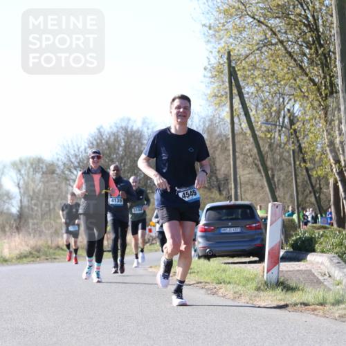 06.04.2025 - 44. Internationalen Wilhelmsburger Insellauf Jannik Wohlers http://msf.ph/oto/7621771 06.04.2025 10:15:12 Laufen 3323, 4135, 5102, 4546, 31, 4321 meine-sportfotos.de