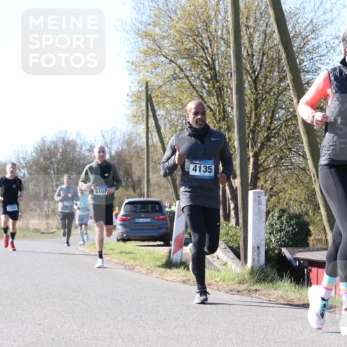 06.04.2025 - 44. Internationalen Wilhelmsburger Insellauf Jannik Wohlers http://msf.ph/oto/7621782 06.04.2025 10:15:16 Laufen 3323, 5102, 31, 4323, 4135 meine-sportfotos.de