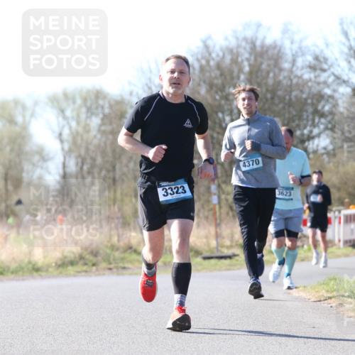 06.04.2025 - 44. Internationalen Wilhelmsburger Insellauf Jannik Wohlers http://msf.ph/oto/7621786 06.04.2025 10:15:18 Laufen 3323, 4370, 3623, 31 meine-sportfotos.de