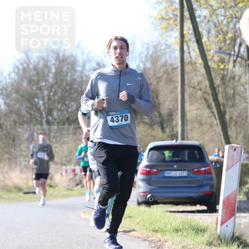 06.04.2025 - 44. Internationalen Wilhelmsburger Insellauf Jannik Wohlers http://msf.ph/oto/7621796 06.04.2025 10:15:21 Laufen 4370 meine-sportfotos.de