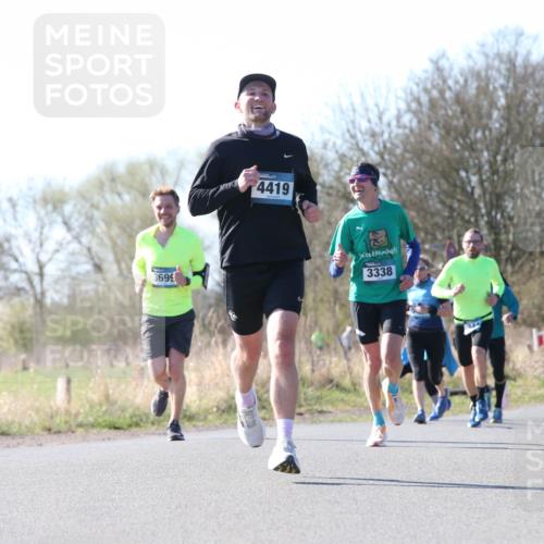 06.04.2025 - 44. Internationalen Wilhelmsburger Insellauf Jannik Wohlers http://msf.ph/oto/7621818 06.04.2025 10:15:28 Laufen 3699, 4419, 3338 meine-sportfotos.de