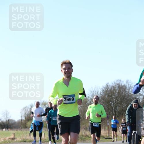 06.04.2025 - 44. Internationalen Wilhelmsburger Insellauf Jannik Wohlers http://msf.ph/oto/7621832 06.04.2025 10:15:33 Laufen 3699, 374, 3447 meine-sportfotos.de