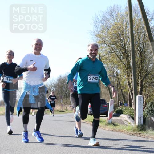 06.04.2025 - 44. Internationalen Wilhelmsburger Insellauf Jannik Wohlers http://msf.ph/oto/7621843 06.04.2025 10:15:38 Laufen 4189, 50, 3742 meine-sportfotos.de