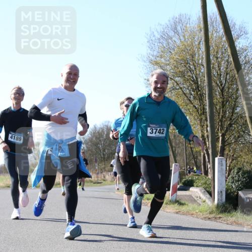 06.04.2025 - 44. Internationalen Wilhelmsburger Insellauf Jannik Wohlers http://msf.ph/oto/7621844 06.04.2025 10:15:39 Laufen 4189, 3742 meine-sportfotos.de