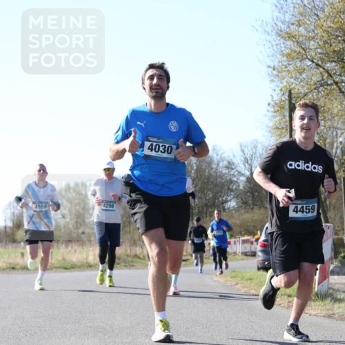 06.04.2025 - 44. Internationalen Wilhelmsburger Insellauf Jannik Wohlers http://msf.ph/oto/7621871 06.04.2025 10:15:45 Laufen 4298, 4559, 4030, 4459 meine-sportfotos.de