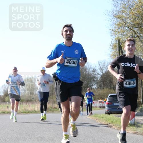06.04.2025 - 44. Internationalen Wilhelmsburger Insellauf Jannik Wohlers http://msf.ph/oto/7621872 06.04.2025 10:15:45 Laufen 4559, 4298, 4030, 31, 43, 4459 meine-sportfotos.de