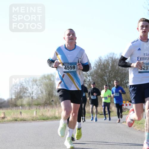 06.04.2025 - 44. Internationalen Wilhelmsburger Insellauf Jannik Wohlers http://msf.ph/oto/7621879 06.04.2025 10:15:47 Laufen 4559, 4529, 3297, 31, 4323 meine-sportfotos.de