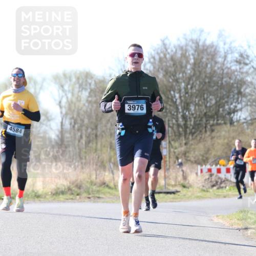 06.04.2025 - 44. Internationalen Wilhelmsburger Insellauf Jannik Wohlers http://msf.ph/oto/7621910 06.04.2025 10:16:06 Laufen 4584, 3976 meine-sportfotos.de