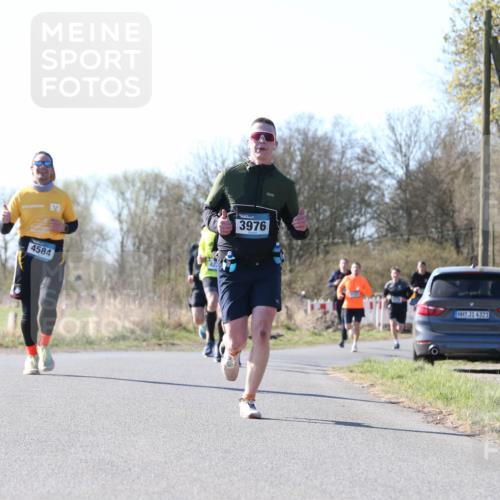 06.04.2025 - 44. Internationalen Wilhelmsburger Insellauf Jannik Wohlers http://msf.ph/oto/7621914 06.04.2025 10:16:07 Laufen 4584, 3976, 31, 4321 meine-sportfotos.de