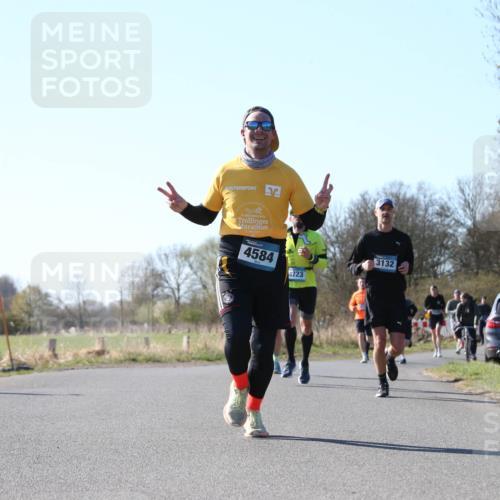06.04.2025 - 44. Internationalen Wilhelmsburger Insellauf Jannik Wohlers http://msf.ph/oto/7621917 06.04.2025 10:16:10 Laufen 11, 4584, 4223, 3132, 31, 4323 meine-sportfotos.de
