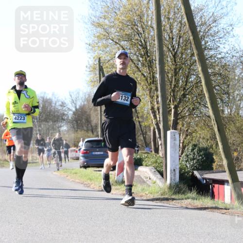 06.04.2025 - 44. Internationalen Wilhelmsburger Insellauf Jannik Wohlers http://msf.ph/oto/7621923 06.04.2025 10:16:12 Laufen 3400, 4223, 31, 4323, 132 meine-sportfotos.de