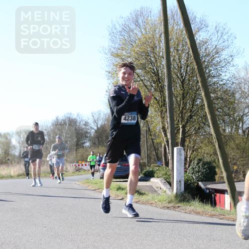 06.04.2025 - 44. Internationalen Wilhelmsburger Insellauf Jannik Wohlers http://msf.ph/oto/7621938 06.04.2025 10:16:19 Laufen 3585, 4238, 4121 meine-sportfotos.de