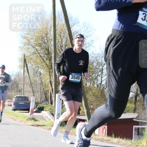 06.04.2025 - 44. Internationalen Wilhelmsburger Insellauf Jannik Wohlers http://msf.ph/oto/7621948 06.04.2025 10:16:23 Laufen 5092, 3545, 3585 meine-sportfotos.de