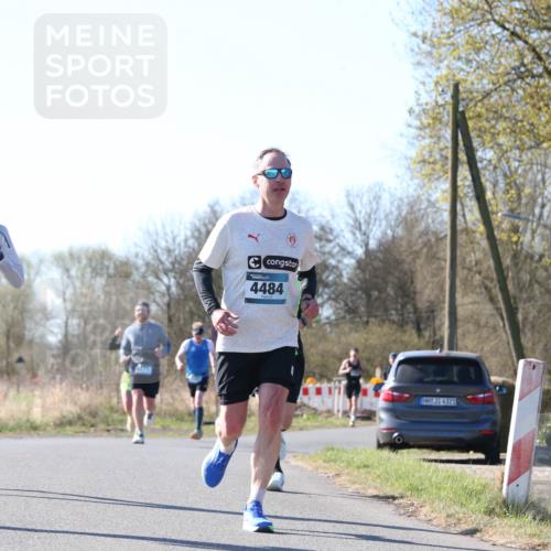 06.04.2025 - 44. Internationalen Wilhelmsburger Insellauf Jannik Wohlers http://msf.ph/oto/7621954 06.04.2025 10:16:27 Laufen 4602, 4484, 31, 4323 meine-sportfotos.de