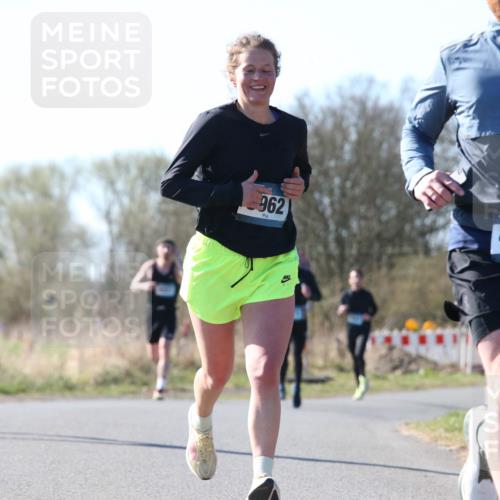 06.04.2025 - 44. Internationalen Wilhelmsburger Insellauf Jannik Wohlers http://msf.ph/oto/7621971 06.04.2025 10:16:35 Laufen 5137, 50, 962, 4271 meine-sportfotos.de