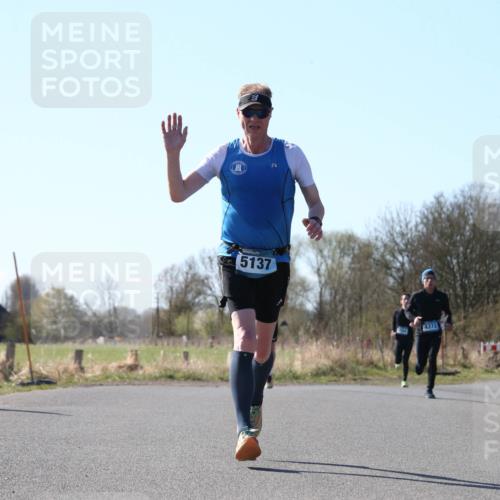 06.04.2025 - 44. Internationalen Wilhelmsburger Insellauf Jannik Wohlers http://msf.ph/oto/7621975 06.04.2025 10:16:37 Laufen 5137, 4373, 1 meine-sportfotos.de