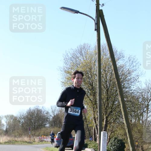 06.04.2025 - 44. Internationalen Wilhelmsburger Insellauf Jannik Wohlers http://msf.ph/oto/7621995 06.04.2025 10:16:47 Laufen 3564 meine-sportfotos.de
