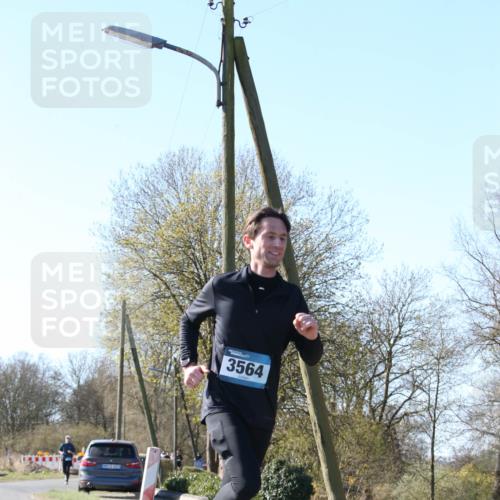 06.04.2025 - 44. Internationalen Wilhelmsburger Insellauf Jannik Wohlers http://msf.ph/oto/7621997 06.04.2025 10:16:48 Laufen 3564 meine-sportfotos.de