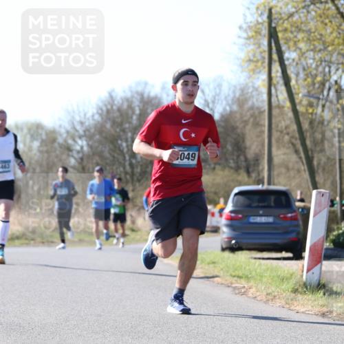 06.04.2025 - 44. Internationalen Wilhelmsburger Insellauf Jannik Wohlers http://msf.ph/oto/7622073 06.04.2025 10:17:46 Laufen 049 meine-sportfotos.de