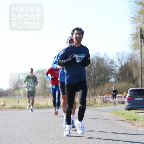 06.04.2025 - 44. Internationalen Wilhelmsburger Insellauf Jannik Wohlers http://msf.ph/oto/7622086 06.04.2025 10:17:54 Laufen 31, 1033 meine-sportfotos.de