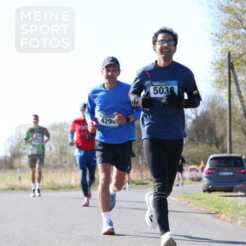 06.04.2025 - 44. Internationalen Wilhelmsburger Insellauf Jannik Wohlers http://msf.ph/oto/7622091 06.04.2025 10:17:55 Laufen 4294, 5038 meine-sportfotos.de