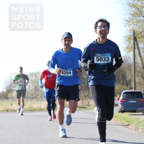 06.04.2025 - 44. Internationalen Wilhelmsburger Insellauf Jannik Wohlers http://msf.ph/oto/7622092 06.04.2025 10:17:55 Laufen 4294, 5033 meine-sportfotos.de
