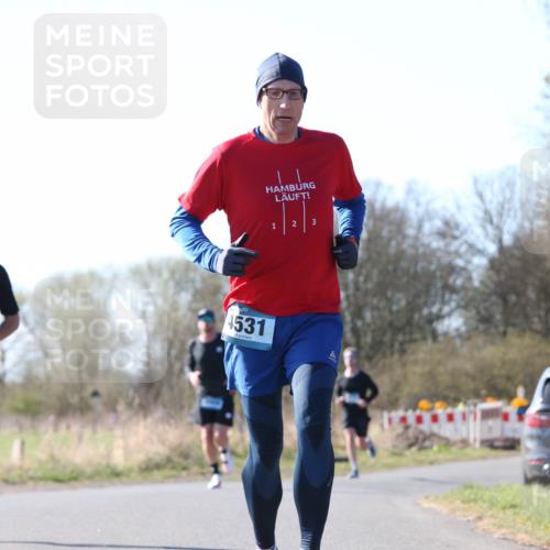 06.04.2025 - 44. Internationalen Wilhelmsburger Insellauf Jannik Wohlers http://msf.ph/oto/7622099 06.04.2025 10:17:57 Laufen 10, 5198, 531, 1, 2, 3 meine-sportfotos.de
