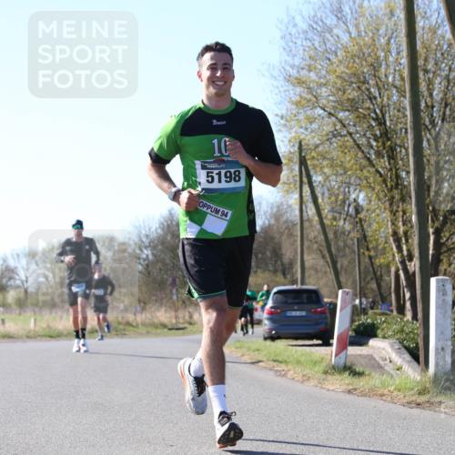 06.04.2025 - 44. Internationalen Wilhelmsburger Insellauf Jannik Wohlers http://msf.ph/oto/7622111 06.04.2025 10:18:01 Laufen 10, 5198, 94 meine-sportfotos.de