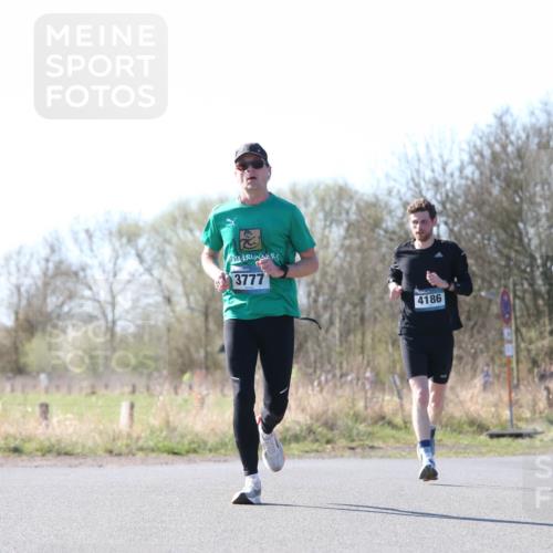 06.04.2025 - 44. Internationalen Wilhelmsburger Insellauf Jannik Wohlers http://msf.ph/oto/7622175 06.04.2025 10:18:27 Laufen 3777, 4186 meine-sportfotos.de
