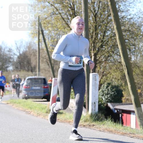 06.04.2025 - 44. Internationalen Wilhelmsburger Insellauf Jannik Wohlers http://msf.ph/oto/7622247 06.04.2025 10:19:20 Laufen  meine-sportfotos.de