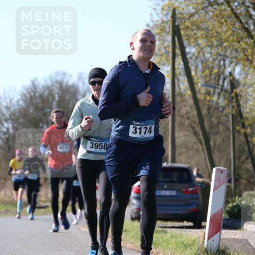 06.04.2025 - 44. Internationalen Wilhelmsburger Insellauf Jannik Wohlers http://msf.ph/oto/7622285 06.04.2025 10:19:56 Laufen 4534, 3958, 3174, 383 meine-sportfotos.de