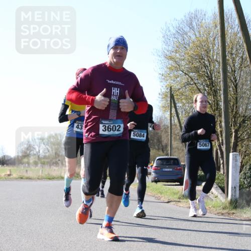 06.04.2025 - 44. Internationalen Wilhelmsburger Insellauf Jannik Wohlers http://msf.ph/oto/7622301 06.04.2025 10:20:06 Laufen 43, 3602, 5084, 31, 4523, 5067 meine-sportfotos.de