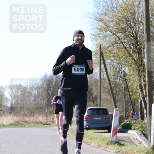 06.04.2025 - 44. Internationalen Wilhelmsburger Insellauf Jannik Wohlers http://msf.ph/oto/7622310 06.04.2025 10:20:08 Laufen 5098, 31, 4923 meine-sportfotos.de