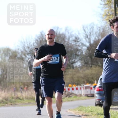 06.04.2025 - 44. Internationalen Wilhelmsburger Insellauf Jannik Wohlers http://msf.ph/oto/7622339 06.04.2025 10:20:21 Laufen 312, 188 meine-sportfotos.de