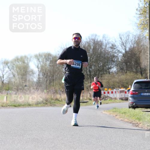 06.04.2025 - 44. Internationalen Wilhelmsburger Insellauf Jannik Wohlers http://msf.ph/oto/7622376 06.04.2025 10:20:49 Laufen 3295, 31, 4321 meine-sportfotos.de