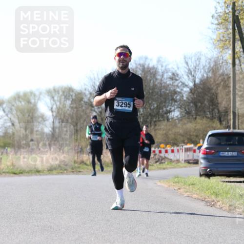 06.04.2025 - 44. Internationalen Wilhelmsburger Insellauf Jannik Wohlers http://msf.ph/oto/7622379 06.04.2025 10:20:50 Laufen 3295, 31, 4321 meine-sportfotos.de