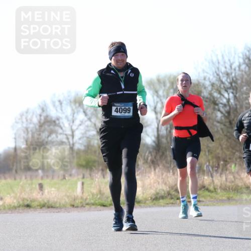06.04.2025 - 44. Internationalen Wilhelmsburger Insellauf Jannik Wohlers http://msf.ph/oto/7622388 06.04.2025 10:20:56 Laufen 4099, 3350 meine-sportfotos.de