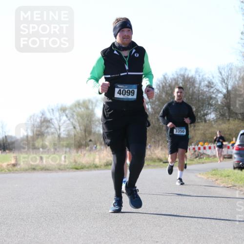 06.04.2025 - 44. Internationalen Wilhelmsburger Insellauf Jannik Wohlers http://msf.ph/oto/7622390 06.04.2025 10:20:58 Laufen 4099, 3350, 31, 4323 meine-sportfotos.de